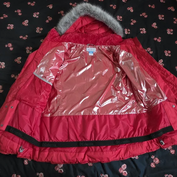 Columbia Womans Bright Red Puffer Coat with Removable Hood - Picture 3 of 5